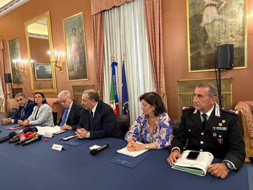 tavolo.jpg